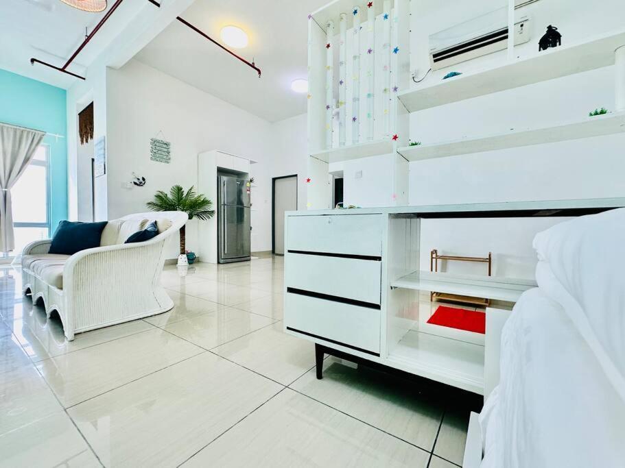 Wonderland - Mountaustin Apartment Johor Bahru